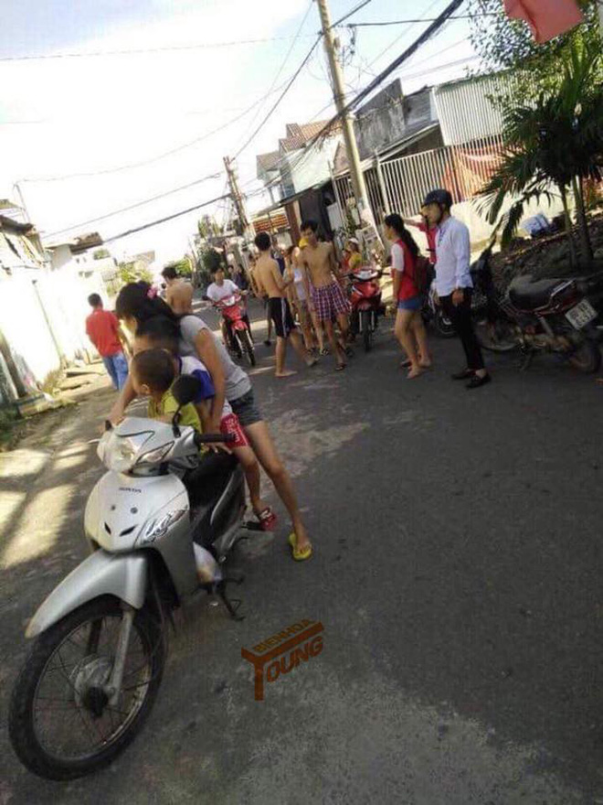 nguoi dan ong trom do ngu quen trong gam giuong va dien bien khong ngo khi bi phat hien