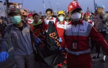 boeing 737 max 8 cua ethiopian airlines roi do phi hanh doan khong kiem soat duoc may bay