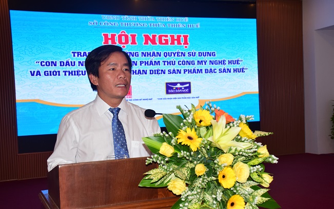 trao chung nhan quyen su dung con dau nhan dien san pham thu cong my nghe hue