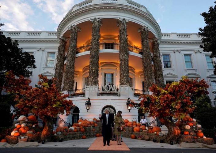 tt trump va de nhat phu nhan don halloween an tuong tai nha trang
