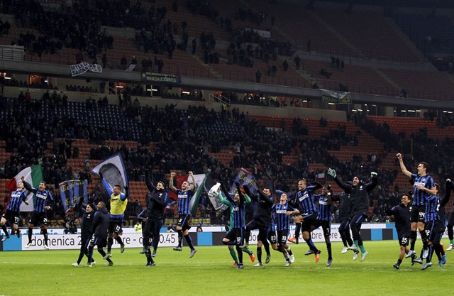 de bep frosinone inter milan tro lai ngoi dau