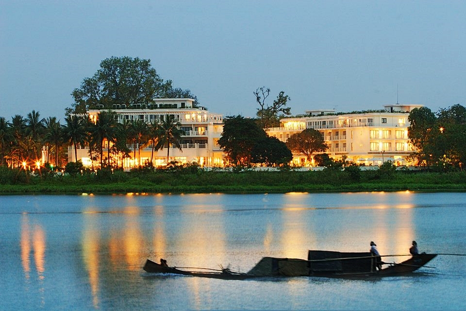 hanh trinh 247 khach san hue lan thu 3 lien tiep duoc vinh danh tren bao nuoc ngoai