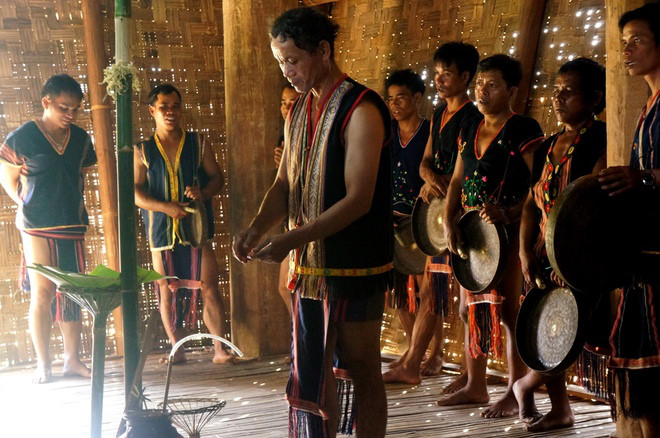 hanh trinh 247 khach san hue lan thu 3 lien tiep duoc vinh danh tren bao nuoc ngoai