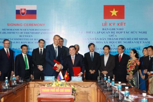 thiet lap quan he huu nghi hop tac giua tp hcm va tp kosice cong hoa slovakia