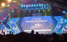 truyen thong nuoc ngoai ngo ngang voi vu dot phao sang kinh hoang o san hang day