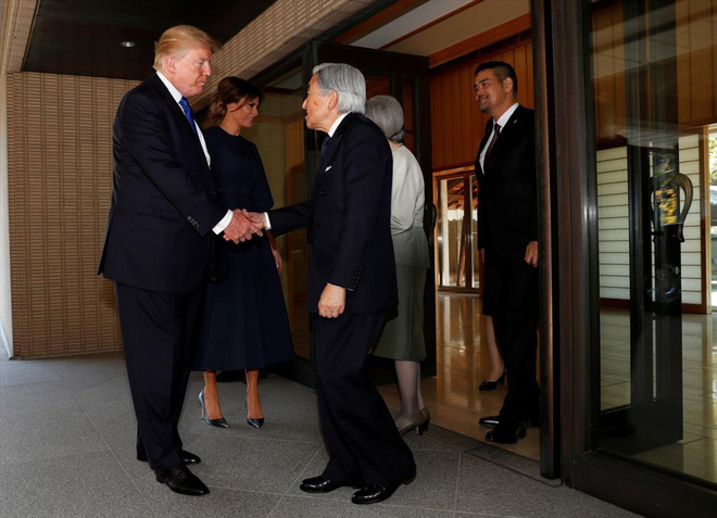tong thong trump gap nhat hoang va cung thu tuong abe cho ca an