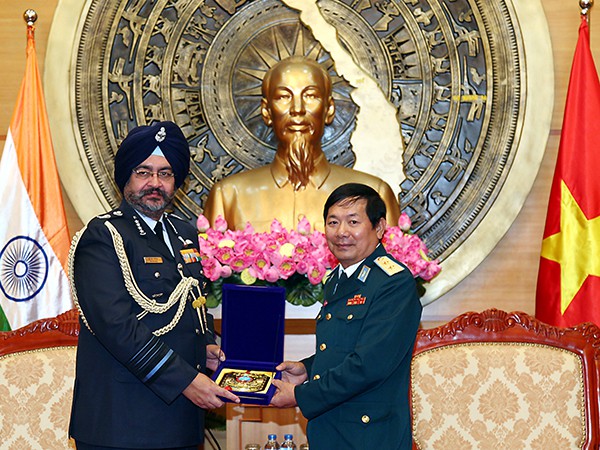 phi cong vn hoc lai su 30mki o an do da chin muoi