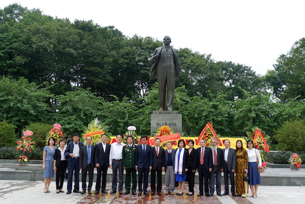 vufo hoi huu nghi viet nga dang hoa tuong niem tai tuong dai lenin