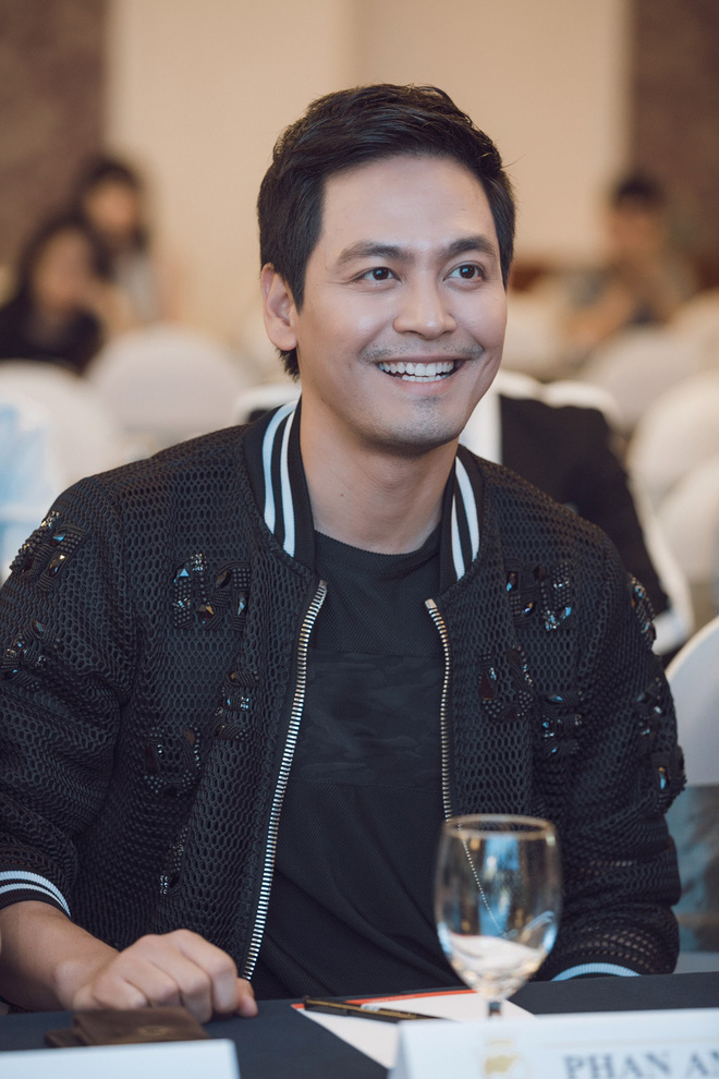 gay xon xao vi lam giam khao hoa hau tham my phan anh noi vo toi co phau thuat toi cung ung ho