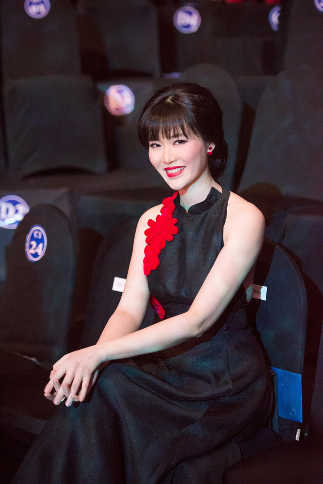 tu phat ngon gay soc cua a hau hoang my den nhung lan va mieng gay sieu bao cua cac hoa hau a hau viet