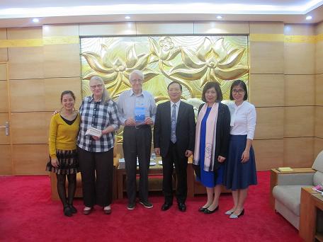 thuc day pho bien van hoc viet nam tai duc