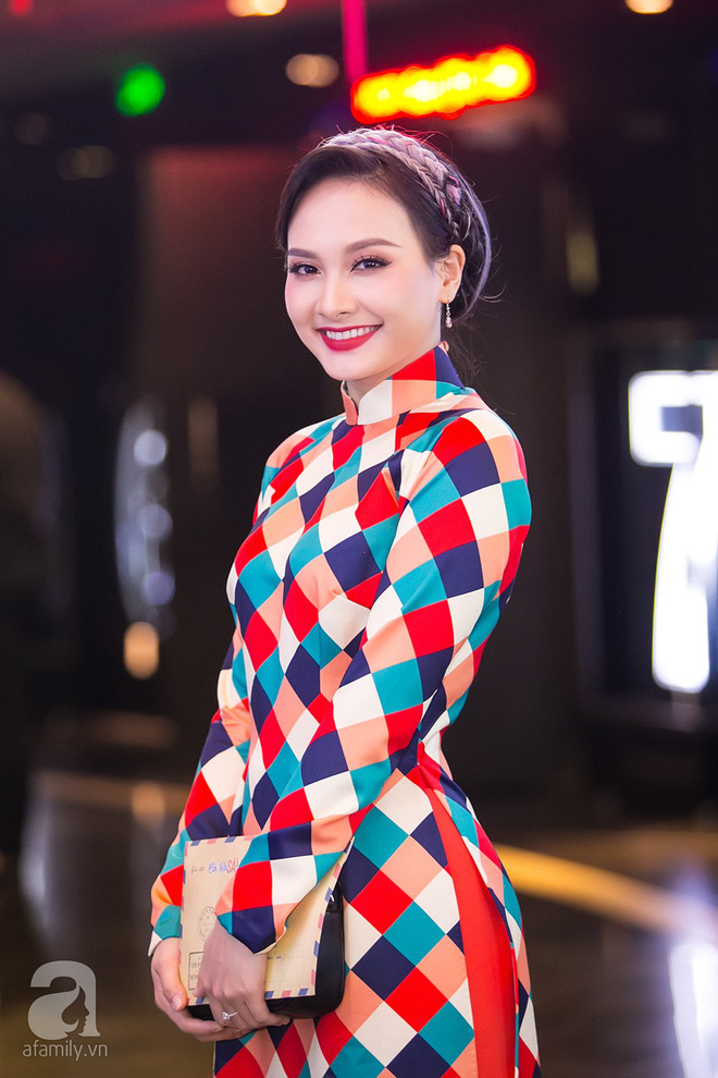 a hau tu anh xuat hien le bong sau on ao voi huyen my