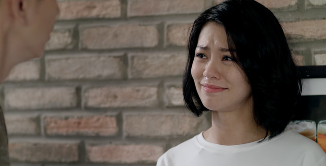 glee angela phuong trinh bi duoi khoi doi co vu vi bung bau bat dau lo ro