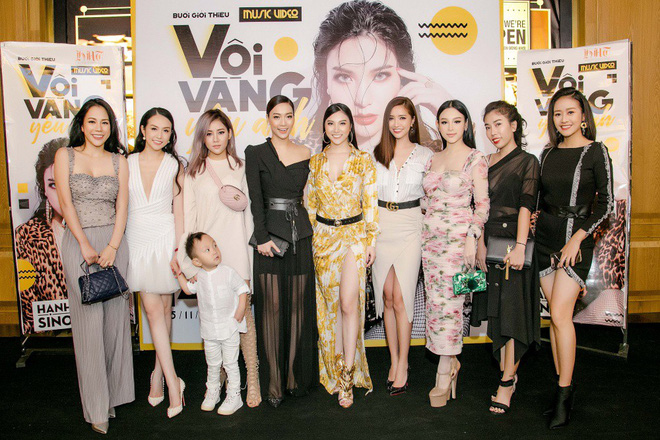 tuan hung va vo con vao sai gon chuc mung hanh sino ra mv moi