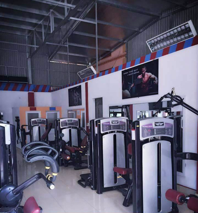 ha noi chay phong tap gym hien truong nong nac mui xang