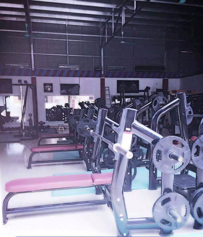 ha noi chay phong tap gym hien truong nong nac mui xang