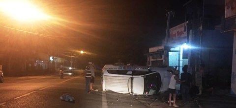 co gai 17 tuoi cam dau nhom cuop xe taxi vinasun trong dem