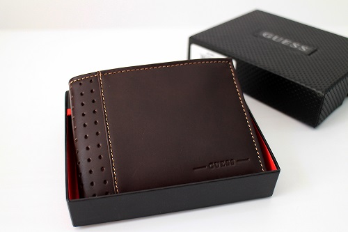 2011 tang qua gi cho thay co