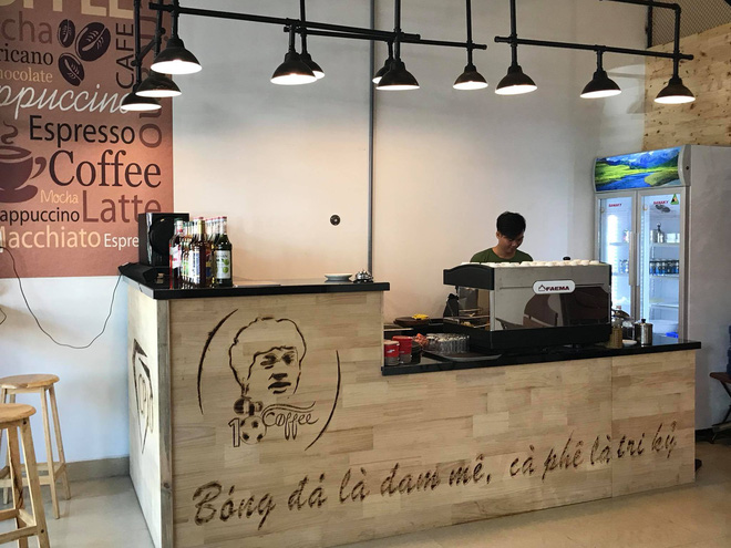 can canh quan cafe moi khai truong cua cong phuong