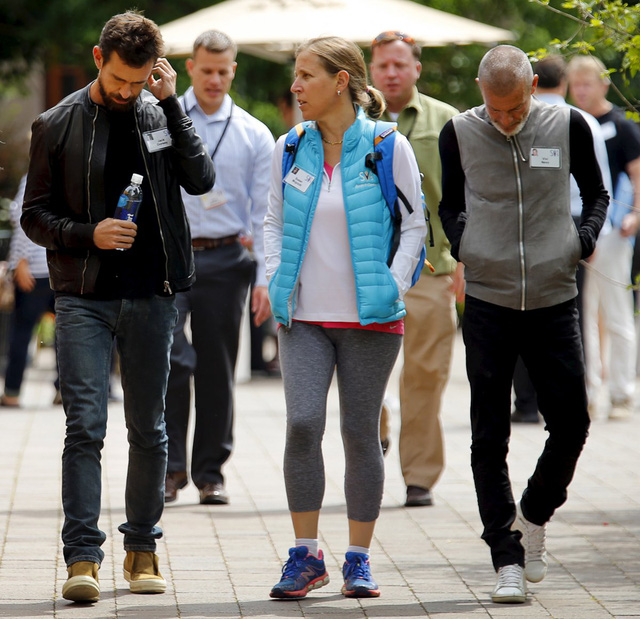 muon lam ceo o silicon valley ban phai biet choi sneakers cai da