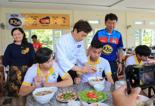 cong phuong va dong doi hagl huong che do dinh duong dam dau an han quoc