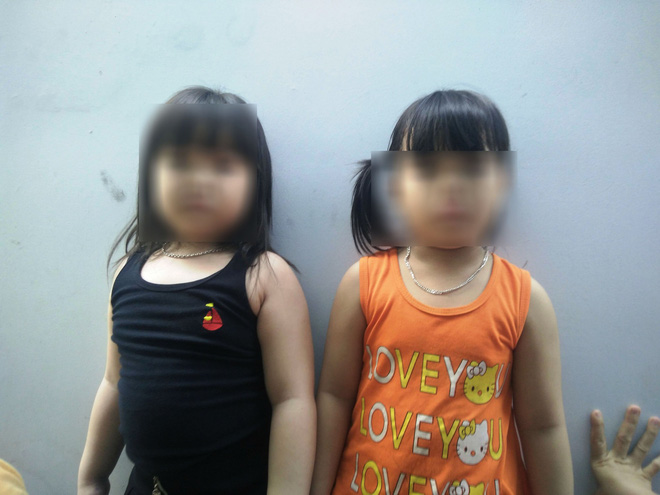 bi thay co bao hanh tre khoc lon anh mat hoang mang so hai khi bo me dua den truong