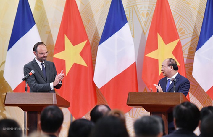 viet nam phap ky 17 van kien hop tac tren nhieu linh vuc