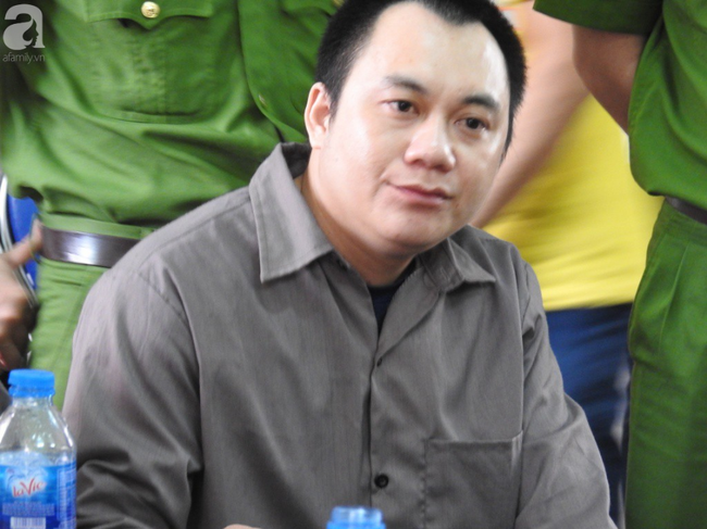 vu container dam innova o thai nguyen nghen long anh mat cua hai dua tre gap bo trong phien toa sau 2 nam xa cach