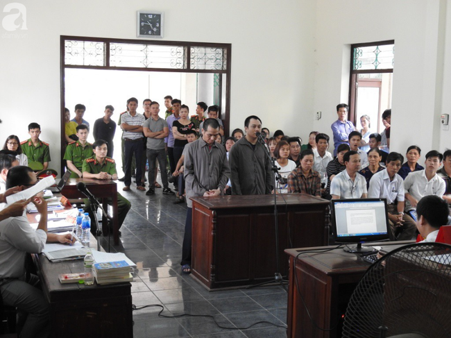 vu container dam innova o thai nguyen nghen long anh mat cua hai dua tre gap bo trong phien toa sau 2 nam xa cach
