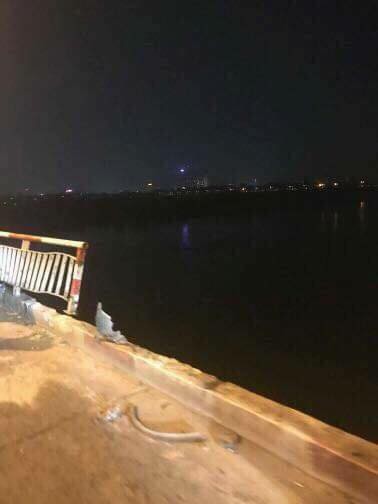 hien truong vu o to dam bay thanh cau chuong duong lao xuong song hinh anh clip lien tuc duoc cap nhat