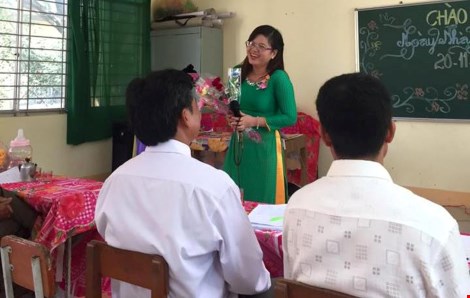 bi thu xa xin loi co giao che cau sap tren facebook