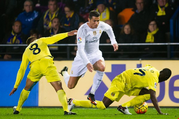 hang cong mo nhat real bai tran truoc villarreal