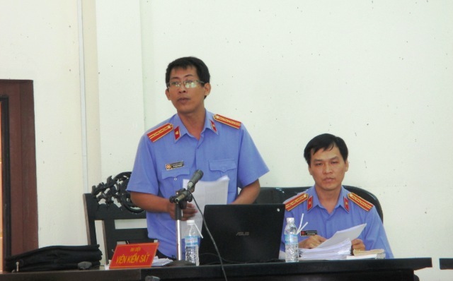 vu chai nuoc ngot number 1 co ruoi vi pham to tung nghiem trong