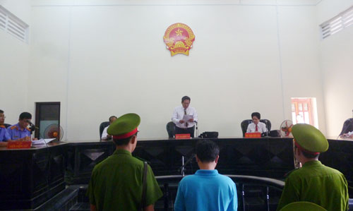 vu chai nuoc ngot number 1 co ruoi vi pham to tung nghiem trong