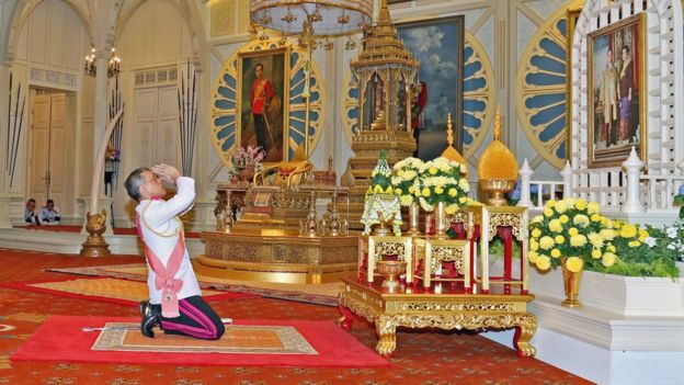 thai tu maha vajiralongkorn tiep quan ngoi vua thai lan