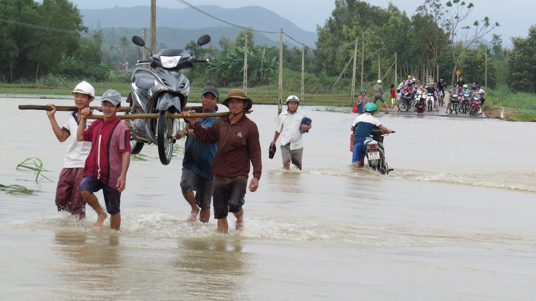 mien trung kiet que vi mua lu keu goi ho tro khan cap