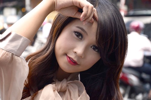 sau 2 nam hot girl sam da tro nen xinh dep va nong bong hon