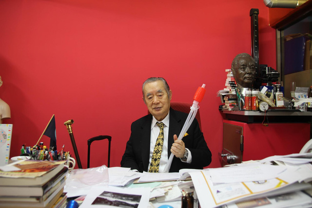 khong phai thomas edison day moi la nha phat minh khung nhat the gioi 3500 bang sang che tu chua ung thu cho chinh minh