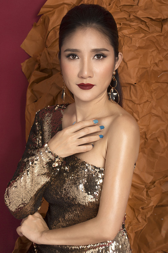 ba moi cat tuong khoe ve man ma kho cuong du ngap nghe tuoi 40