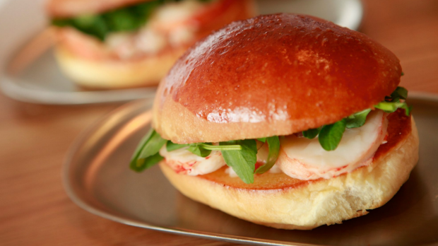 bao chi nuoc ngoai ngoi khen banh mi viet nam xep hang trong top 10 mon sandwich ngon nhat the gioi