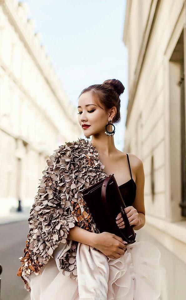 tu sau khi nang nguc cac nguoi dep nay dien do tao bao hon han