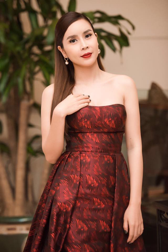 tu sau khi nang nguc cac nguoi dep nay dien do tao bao hon han