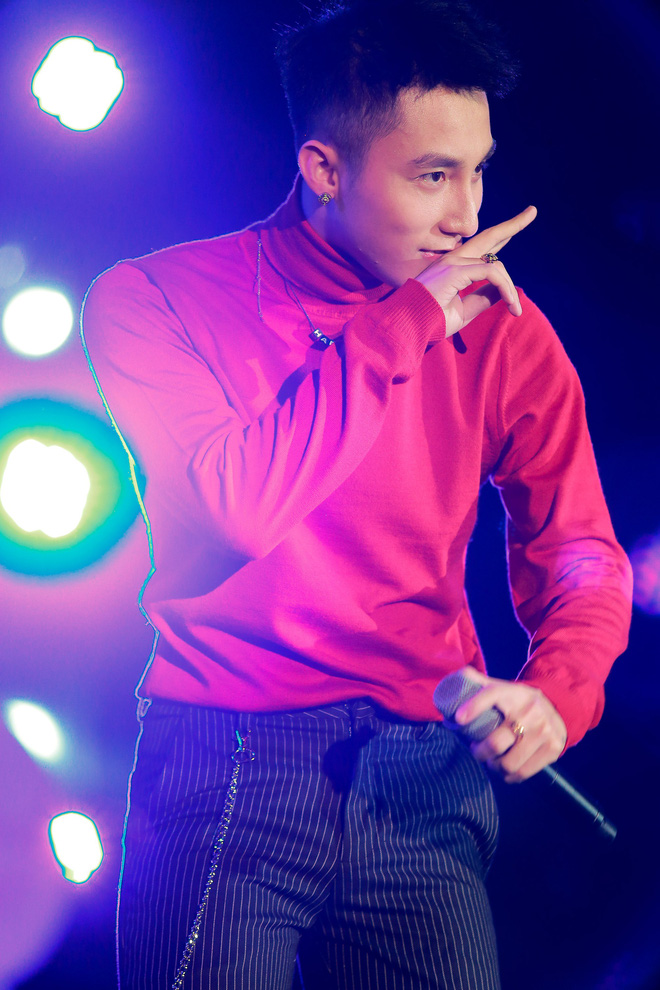 son tung dien do mua dong di dien giua thoi tiet nong nuc cua tphcm