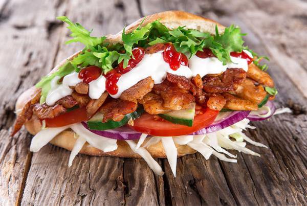mon banh mi huyen thoai doner kebab co nguy co bi xoa so khoi chau au