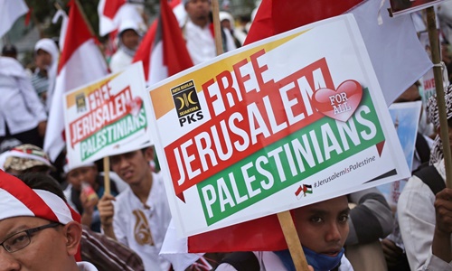 bieu tinh lan rong giua cang thang jerusalem