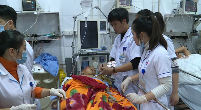 bac ninh sap ban cong truong tieu hoc 13 hoc sinh nhap vien trong do 1 be bi chan thuong so nao