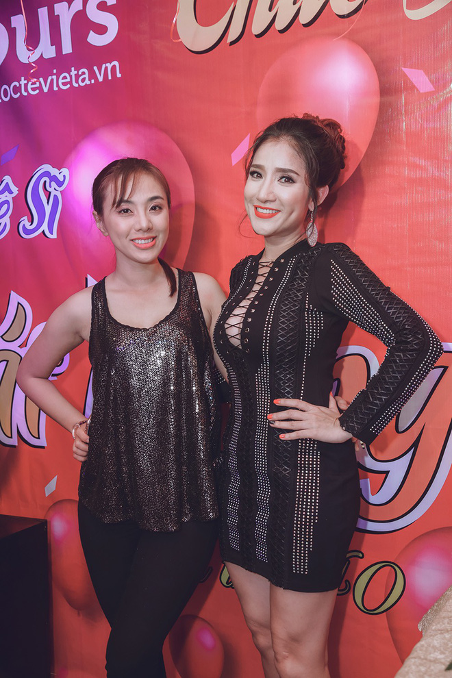 cat tuong khoe nguc day goi cam ben dan em si thanh