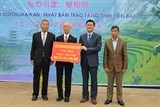 3000 mu bao hiem dat chuan duoc trao cho hoc sinh yen bai