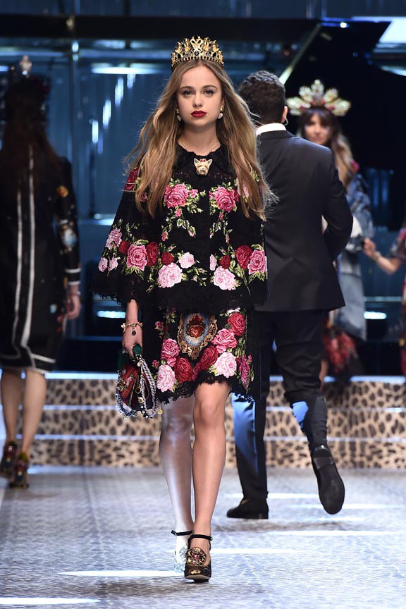 amelia windsor cong chua xinh dep nhat nuoc anh pha vo moi rao can cua hoang gia de tro thanh nang tho moi cua gioi thoi trang