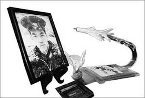 di tim dap an cho cau hoi lam the nao mig 21 cua pham tuan vu xuan thieu ha duoc b 52